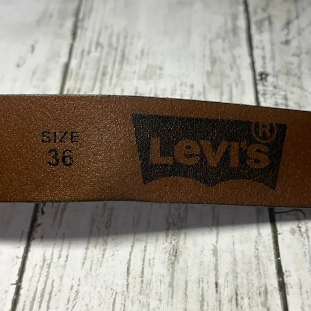Levi's Men's Genuine Leather Belt Brown Silver Buckle size 36 Style‎ 11LV02PP